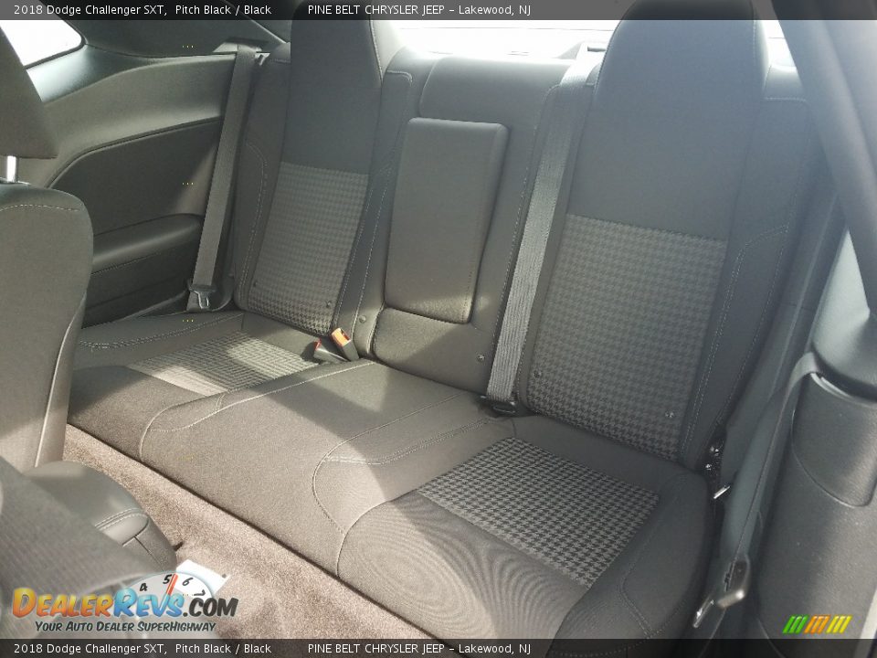 2018 Dodge Challenger SXT Pitch Black / Black Photo #8