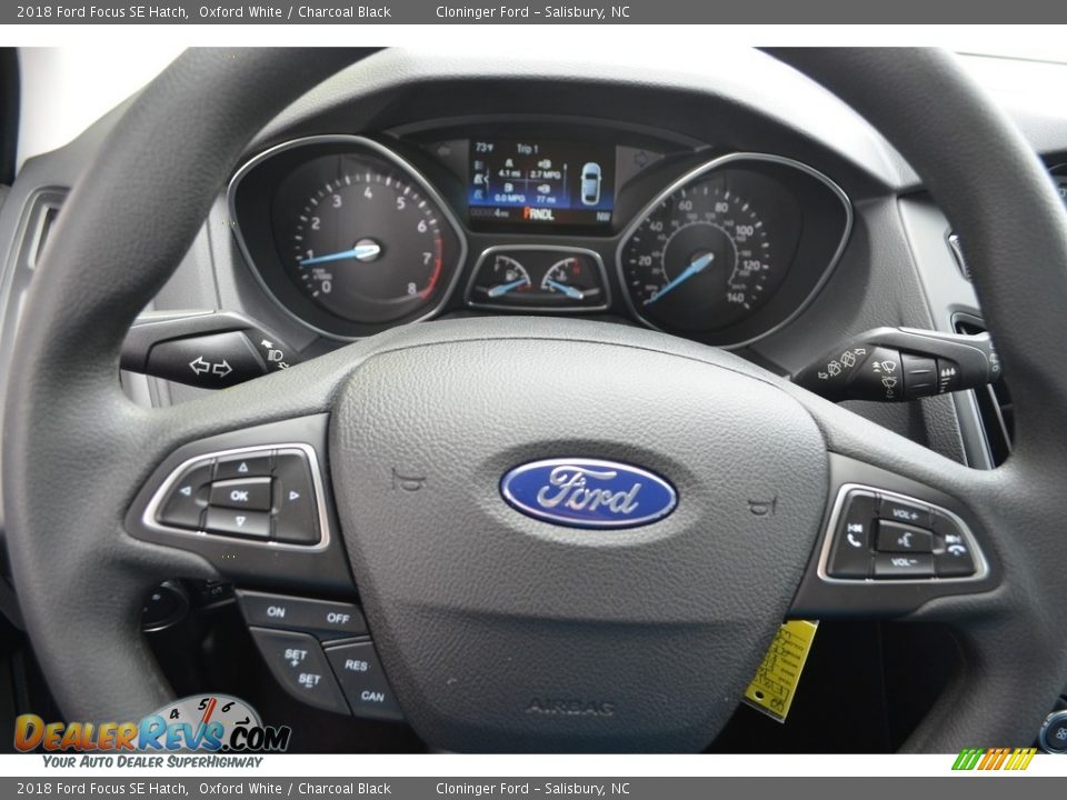 2018 Ford Focus SE Hatch Oxford White / Charcoal Black Photo #14