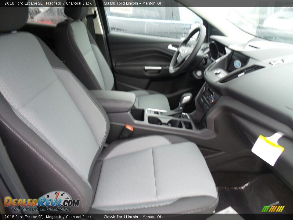 2018 Ford Escape SE Magnetic / Charcoal Black Photo #7