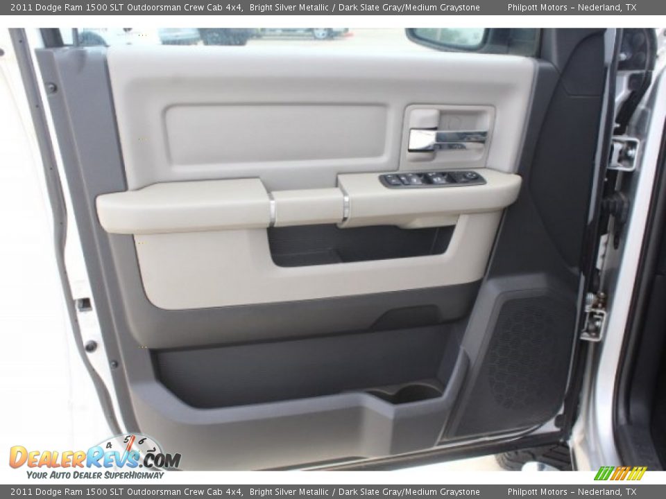 2011 Dodge Ram 1500 SLT Outdoorsman Crew Cab 4x4 Bright Silver Metallic / Dark Slate Gray/Medium Graystone Photo #12