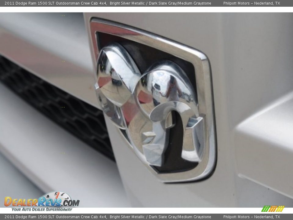 2011 Dodge Ram 1500 SLT Outdoorsman Crew Cab 4x4 Bright Silver Metallic / Dark Slate Gray/Medium Graystone Photo #31