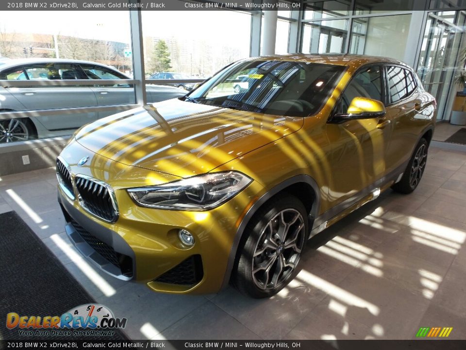 Front 3/4 View of 2018 BMW X2 xDrive28i Photo #3