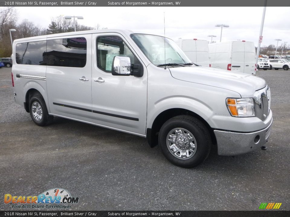 Front 3/4 View of 2018 Nissan NV SL Passenger Photo #1