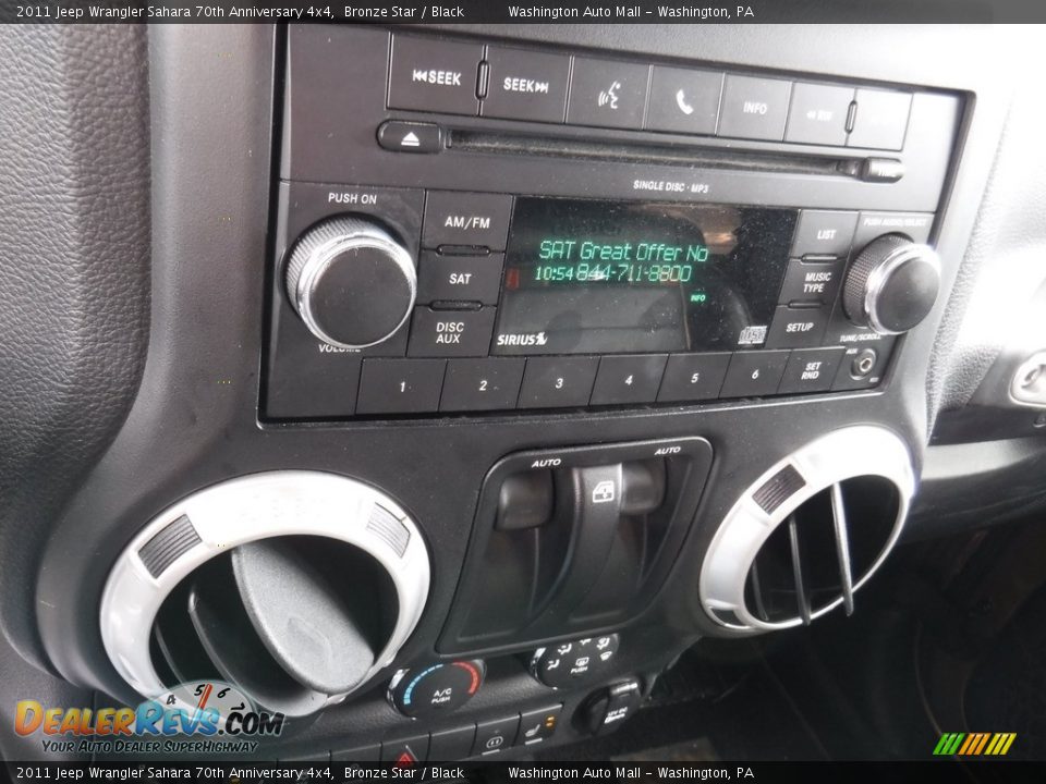 2011 Jeep Wrangler Sahara 70th Anniversary 4x4 Bronze Star / Black Photo #19