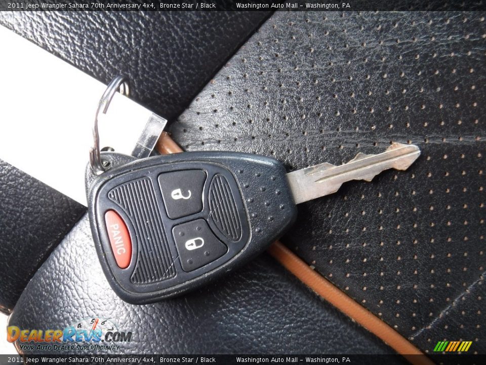 2011 Jeep Wrangler Sahara 70th Anniversary 4x4 Bronze Star / Black Photo #25