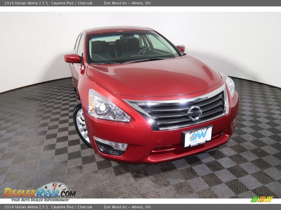 2014 Nissan Altima 2.5 S Cayenne Red / Charcoal Photo #5