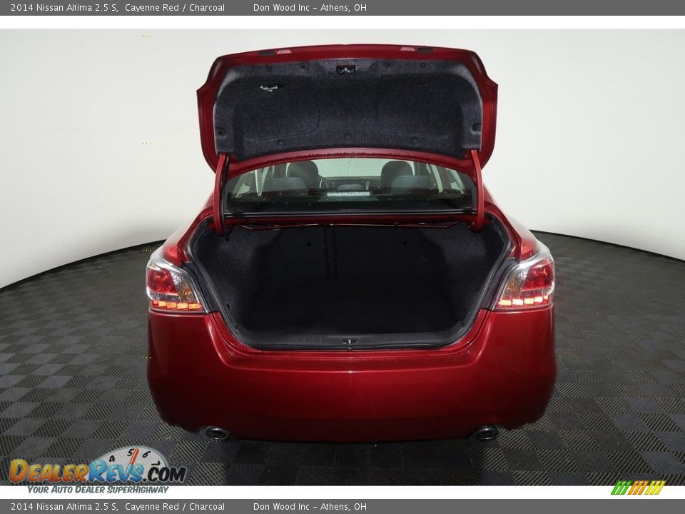 2014 Nissan Altima 2.5 S Cayenne Red / Charcoal Photo #23