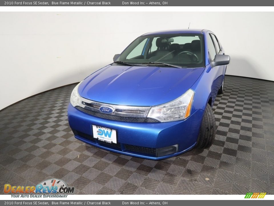 2010 Ford Focus SE Sedan Blue Flame Metallic / Charcoal Black Photo #6