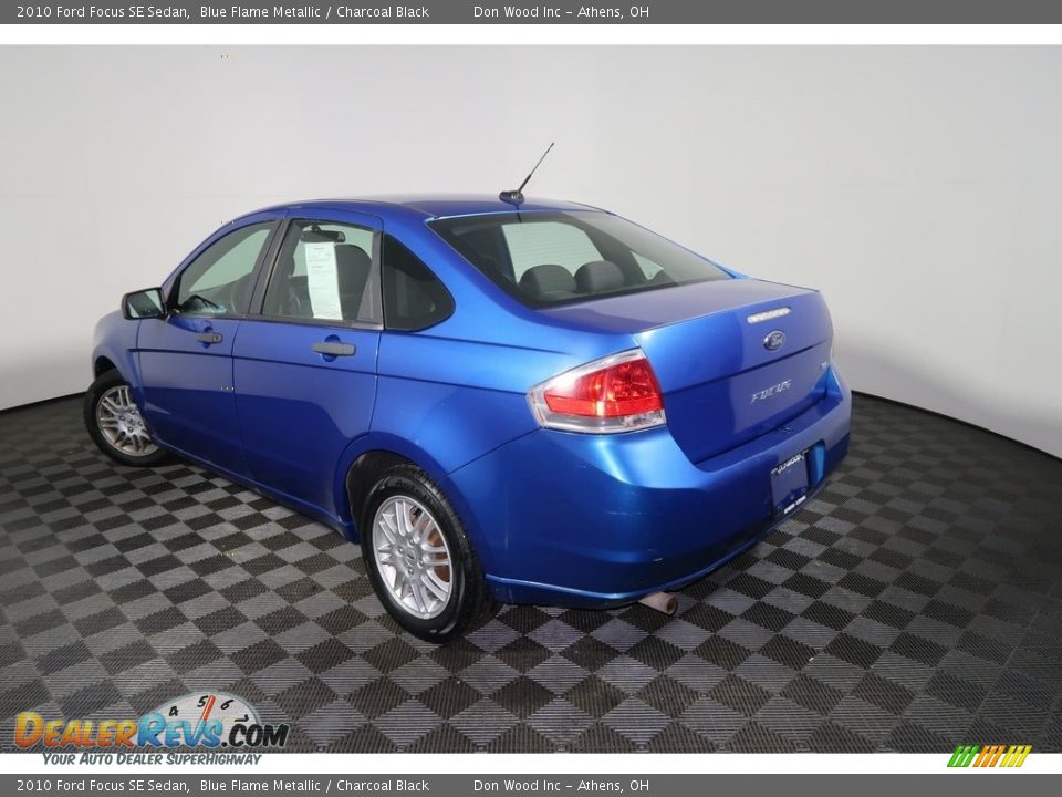 2010 Ford Focus SE Sedan Blue Flame Metallic / Charcoal Black Photo #8