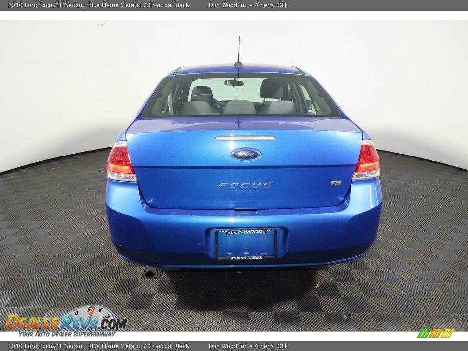 2010 Ford Focus SE Sedan Blue Flame Metallic / Charcoal Black Photo #10