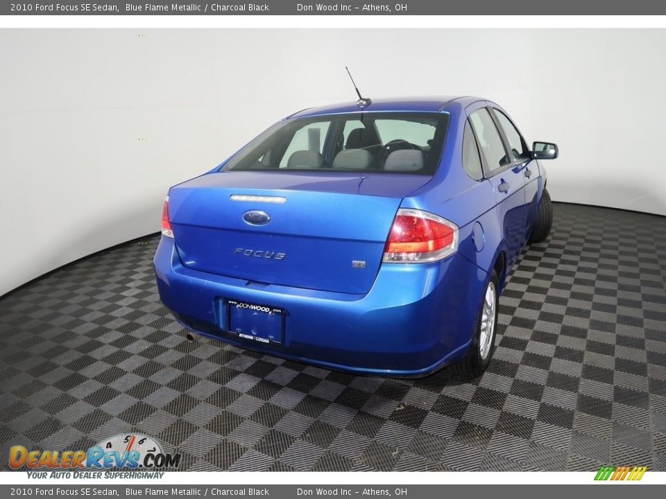 2010 Ford Focus SE Sedan Blue Flame Metallic / Charcoal Black Photo #11