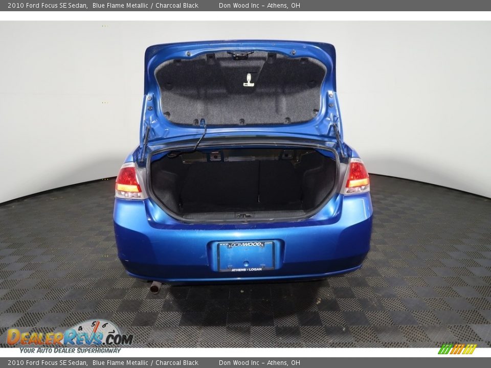 2010 Ford Focus SE Sedan Blue Flame Metallic / Charcoal Black Photo #21