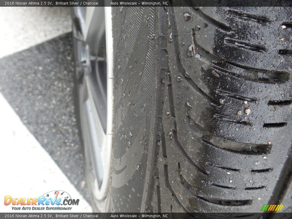 2016 Nissan Altima 2.5 SV Brilliant Silver / Charcoal Photo #8