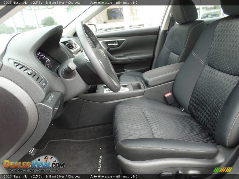 2016 Nissan Altima 2.5 SV Brilliant Silver / Charcoal Photo #10