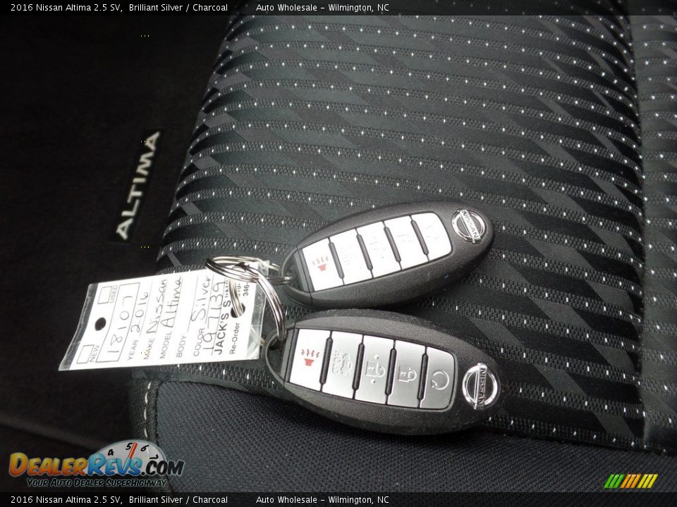 2016 Nissan Altima 2.5 SV Brilliant Silver / Charcoal Photo #20