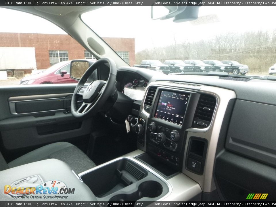 2018 Ram 1500 Big Horn Crew Cab 4x4 Bright Silver Metallic / Black/Diesel Gray Photo #11