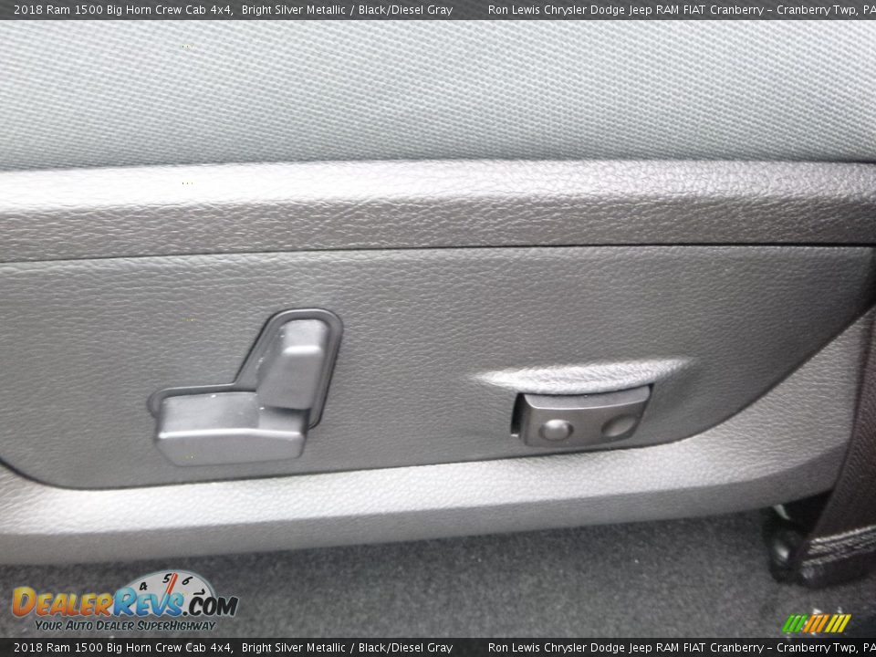 2018 Ram 1500 Big Horn Crew Cab 4x4 Bright Silver Metallic / Black/Diesel Gray Photo #17