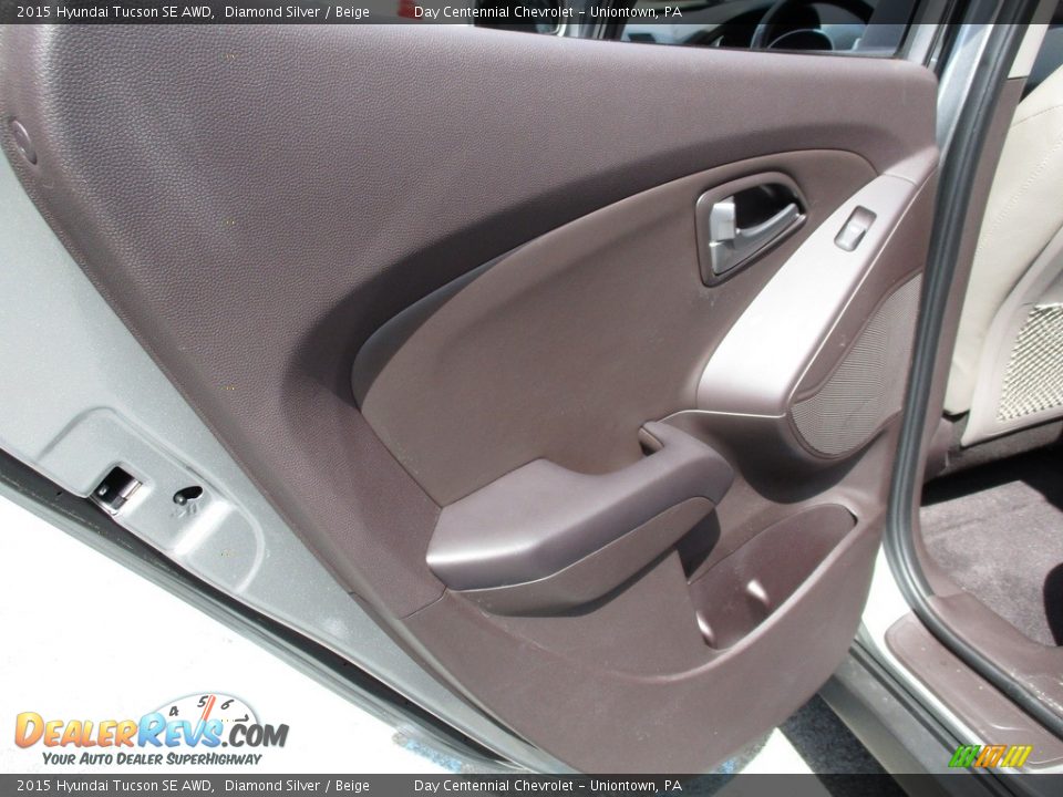 2015 Hyundai Tucson SE AWD Diamond Silver / Beige Photo #30