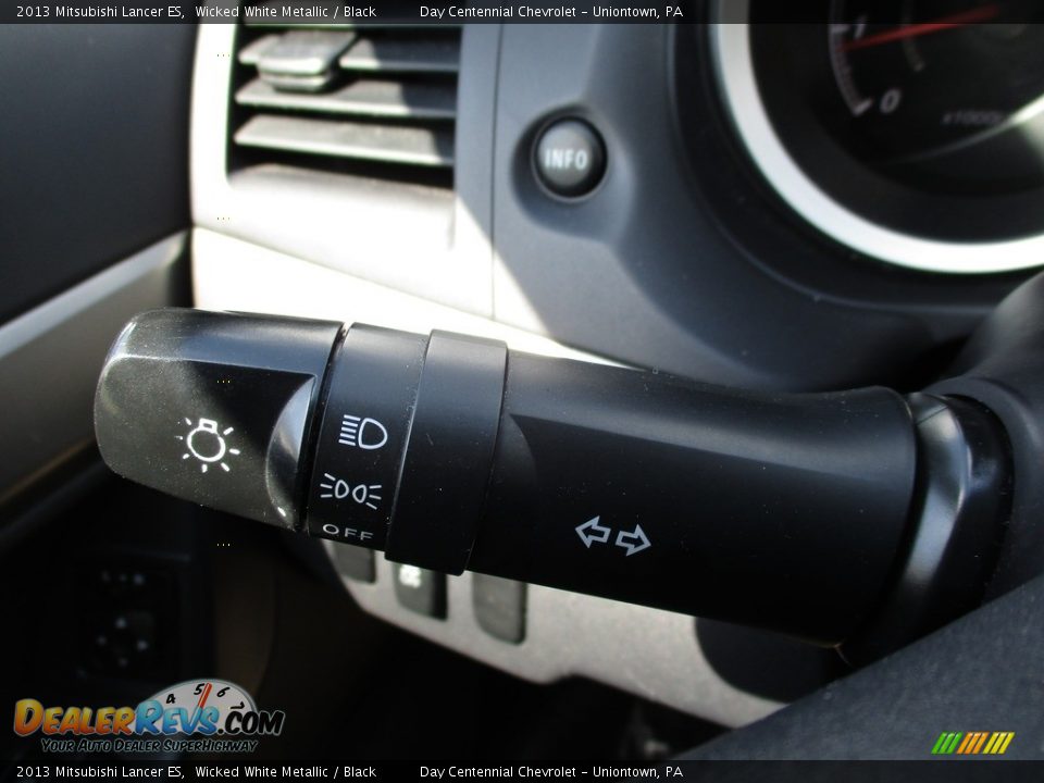 2013 Mitsubishi Lancer ES Wicked White Metallic / Black Photo #35