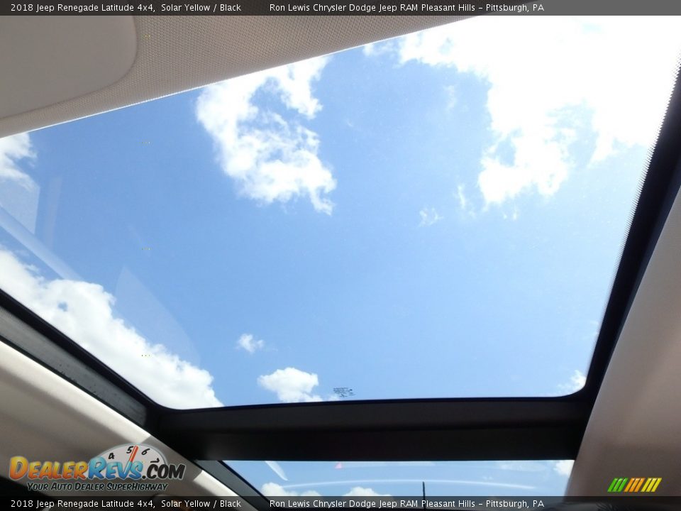 2018 Jeep Renegade Latitude 4x4 Solar Yellow / Black Photo #15