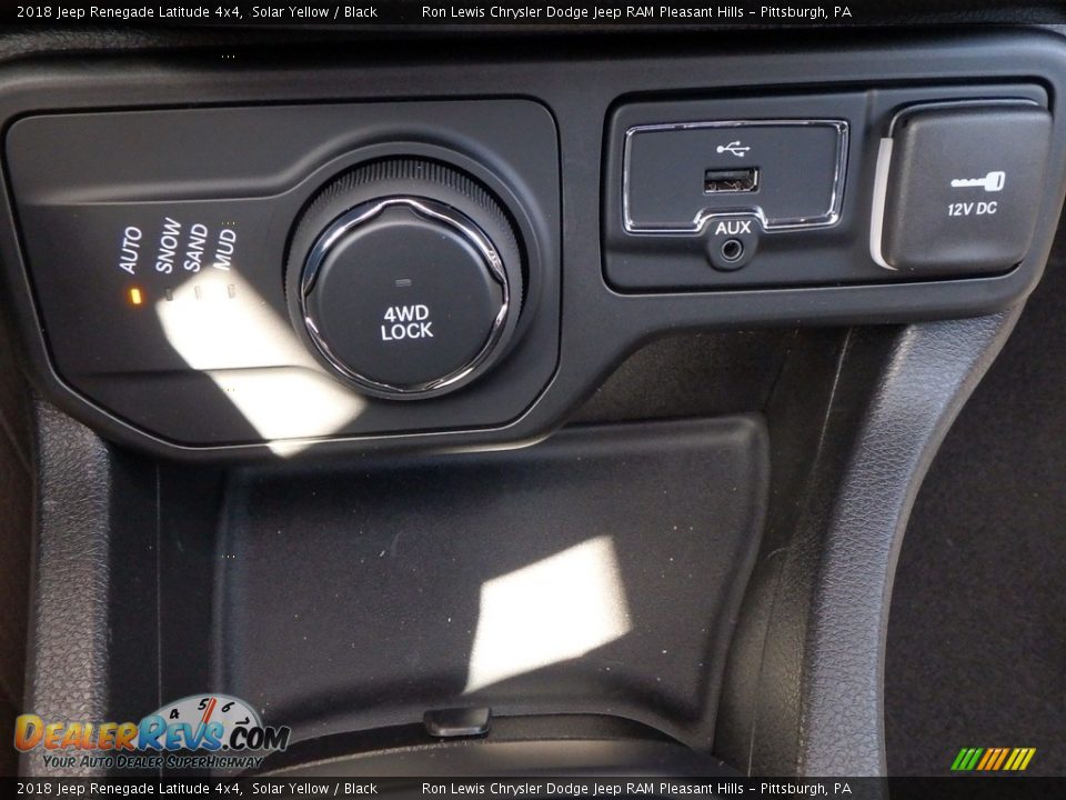 2018 Jeep Renegade Latitude 4x4 Solar Yellow / Black Photo #18