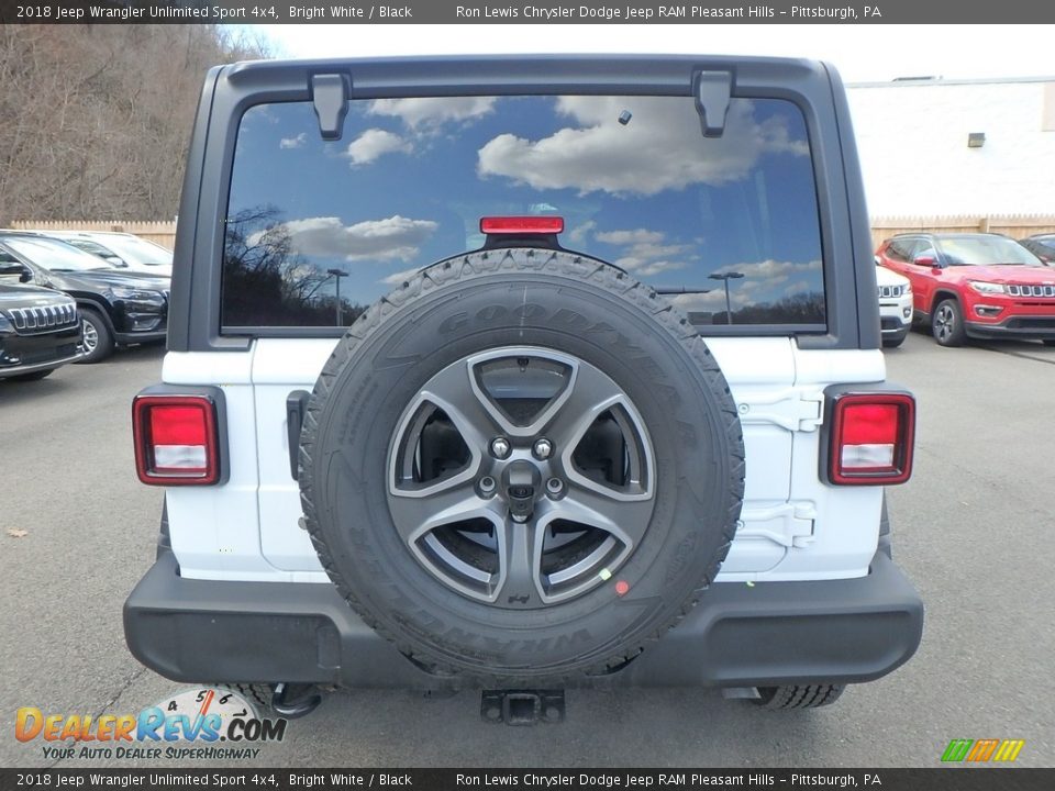 2018 Jeep Wrangler Unlimited Sport 4x4 Bright White / Black Photo #4