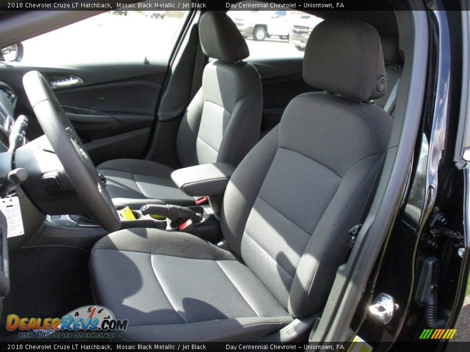 Front Seat of 2018 Chevrolet Cruze LT Hatchback Photo #11