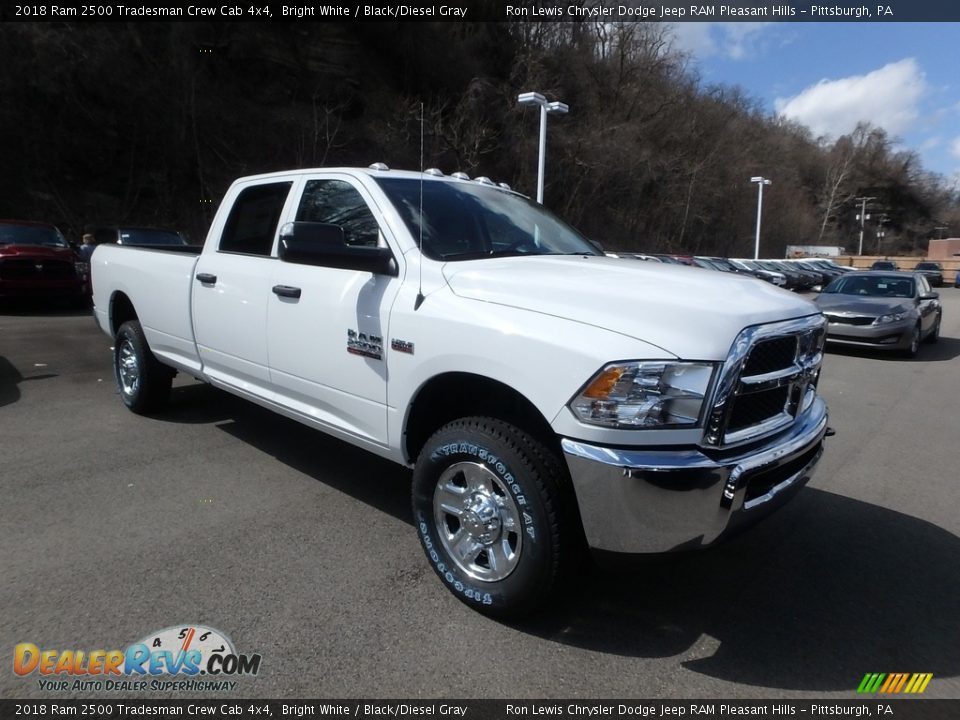 2018 Ram 2500 Tradesman Crew Cab 4x4 Bright White / Black/Diesel Gray Photo #7