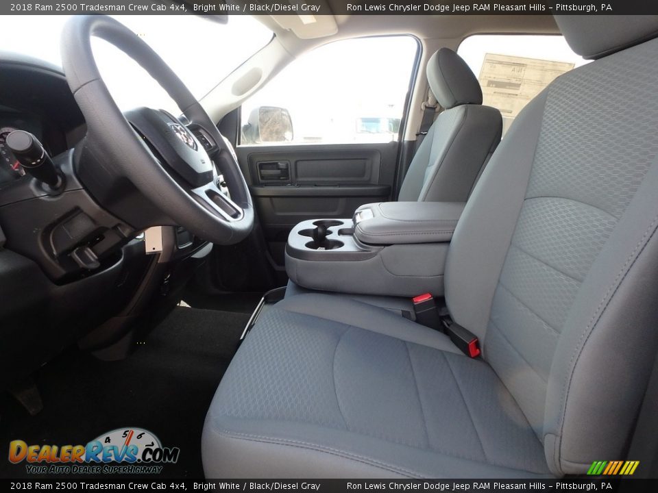 2018 Ram 2500 Tradesman Crew Cab 4x4 Bright White / Black/Diesel Gray Photo #10
