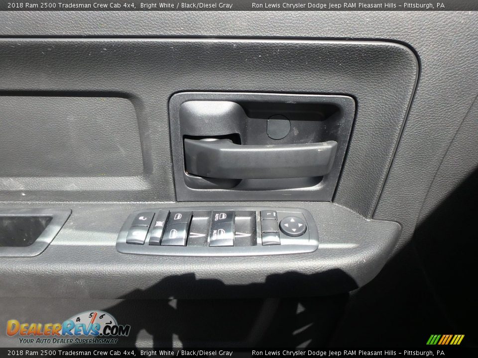 2018 Ram 2500 Tradesman Crew Cab 4x4 Bright White / Black/Diesel Gray Photo #13
