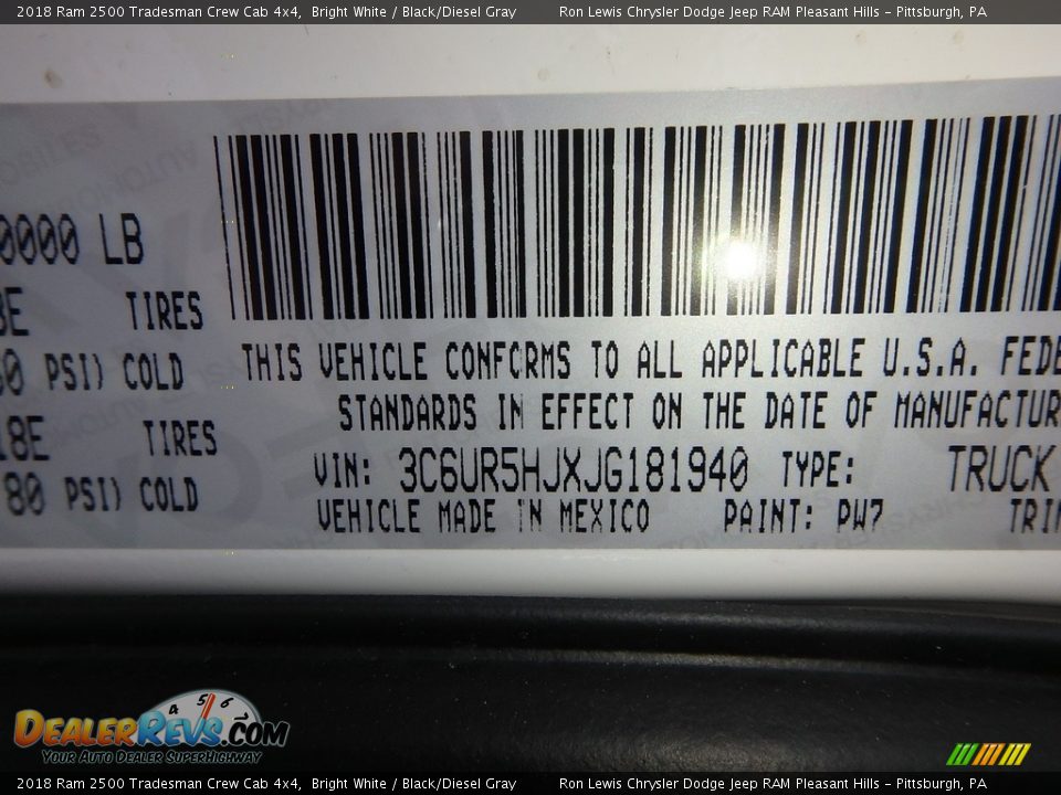 2018 Ram 2500 Tradesman Crew Cab 4x4 Bright White / Black/Diesel Gray Photo #14