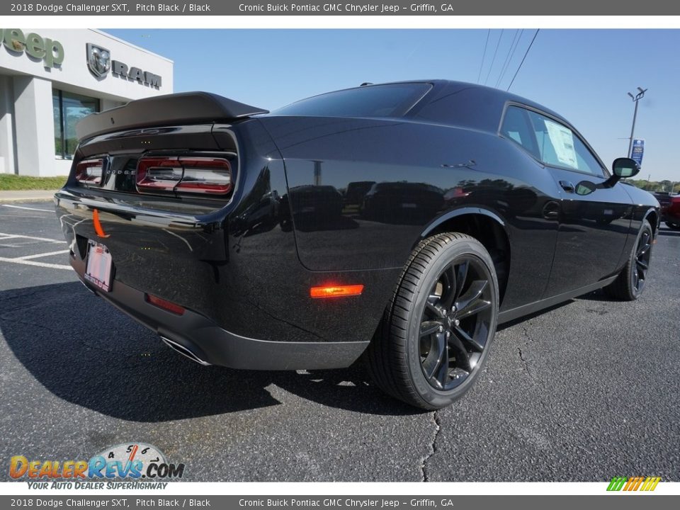 2018 Dodge Challenger SXT Pitch Black / Black Photo #13