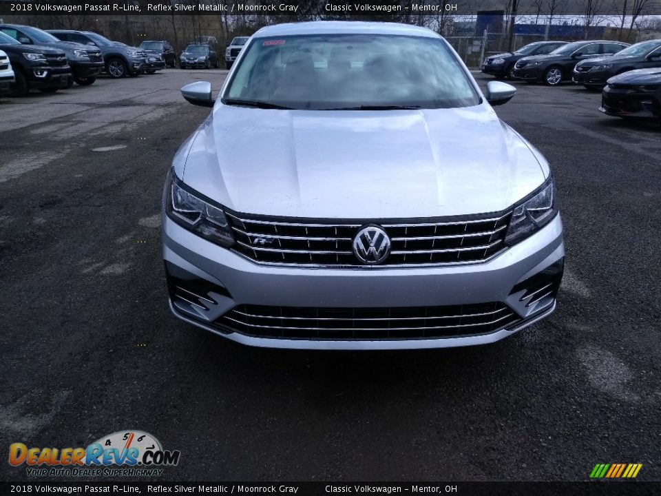 2018 Volkswagen Passat R-Line Reflex Silver Metallic / Moonrock Gray Photo #1