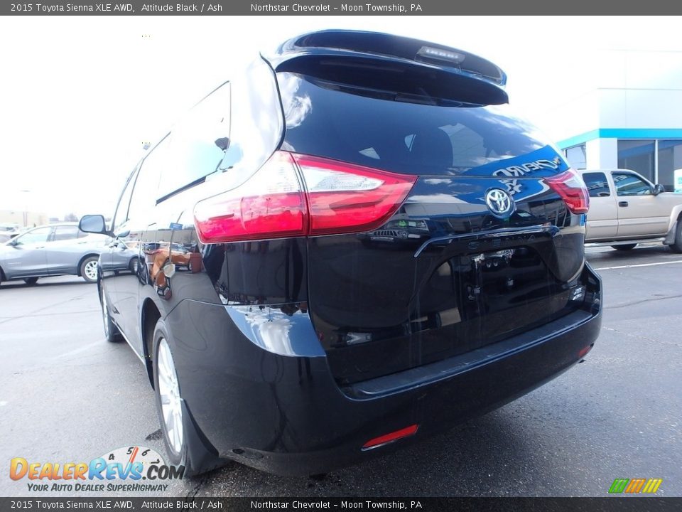 2015 Toyota Sienna XLE AWD Attitude Black / Ash Photo #5