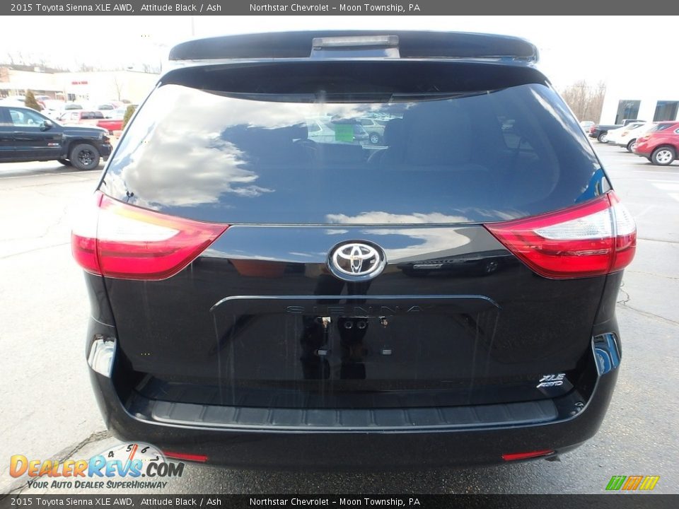 2015 Toyota Sienna XLE AWD Attitude Black / Ash Photo #6