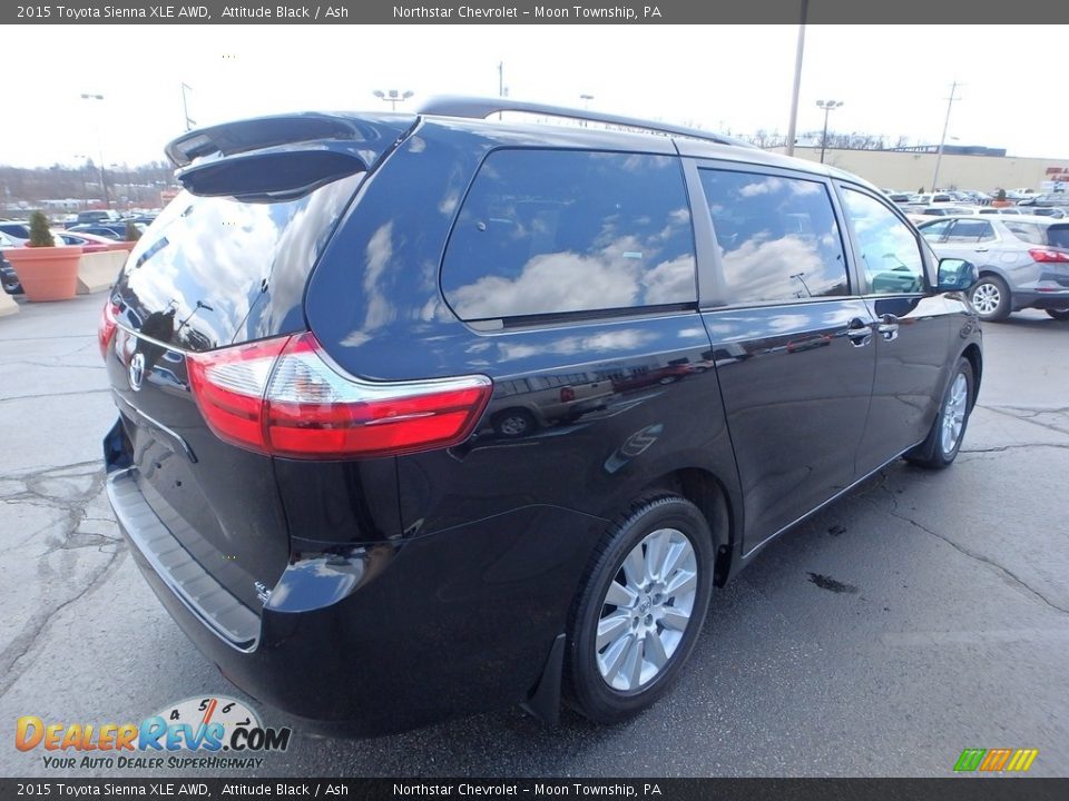 2015 Toyota Sienna XLE AWD Attitude Black / Ash Photo #8
