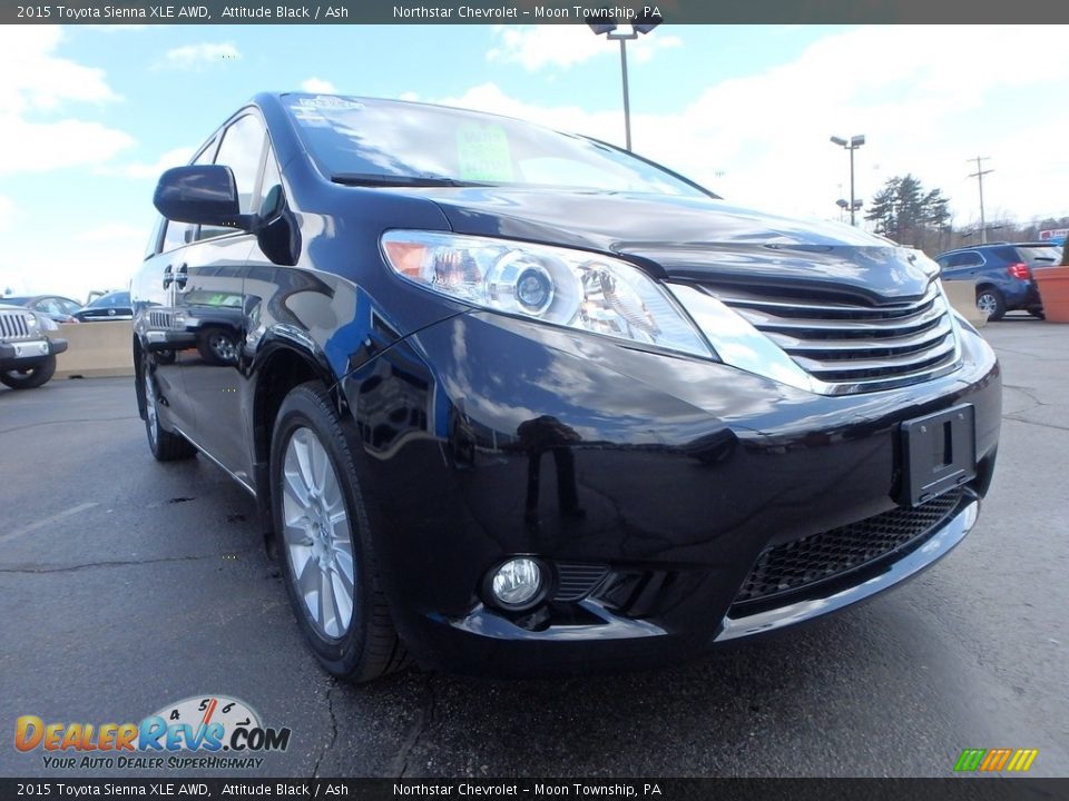 2015 Toyota Sienna XLE AWD Attitude Black / Ash Photo #12