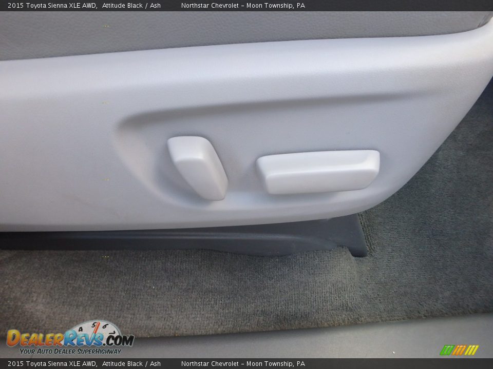 2015 Toyota Sienna XLE AWD Attitude Black / Ash Photo #17