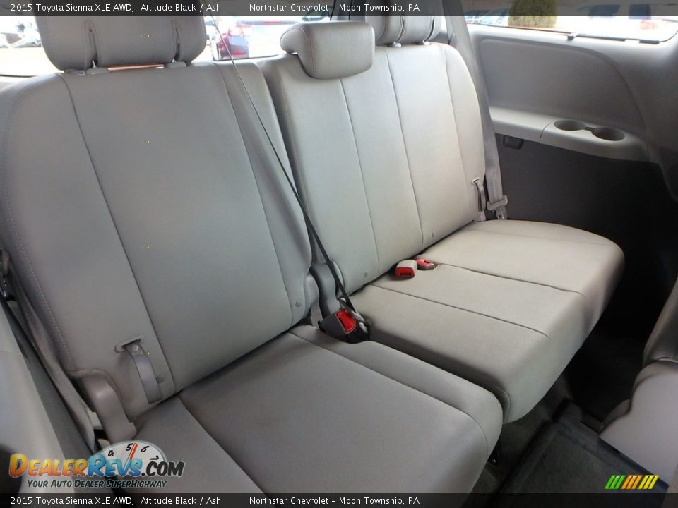 2015 Toyota Sienna XLE AWD Attitude Black / Ash Photo #20