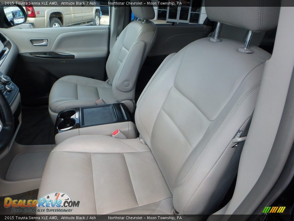 2015 Toyota Sienna XLE AWD Attitude Black / Ash Photo #21