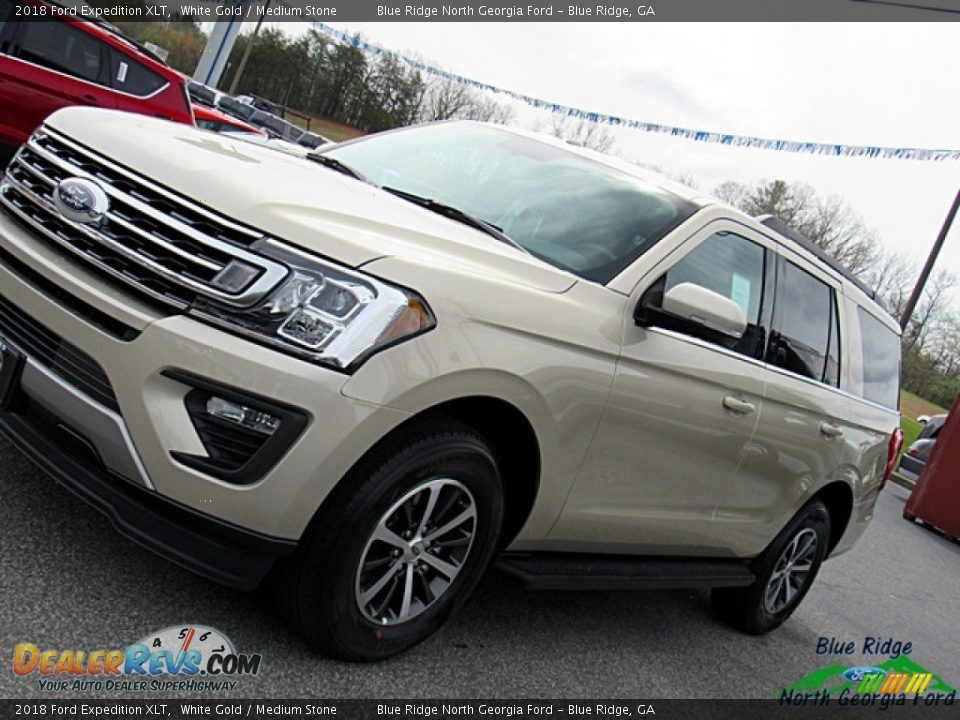 2018 Ford Expedition XLT White Gold / Medium Stone Photo #31