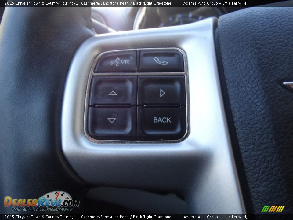 2015 Chrysler Town & Country Touring-L Cashmere/Sandstone Pearl / Black/Light Graystone Photo #10