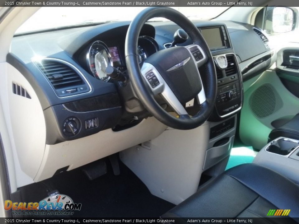 2015 Chrysler Town & Country Touring-L Cashmere/Sandstone Pearl / Black/Light Graystone Photo #15