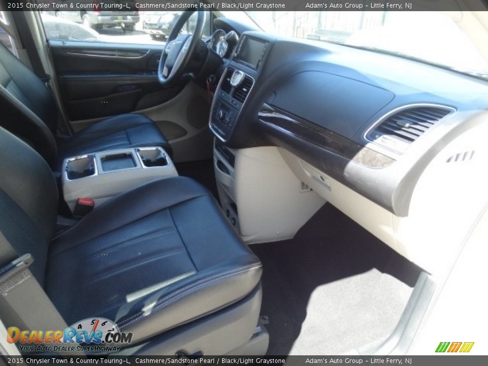 2015 Chrysler Town & Country Touring-L Cashmere/Sandstone Pearl / Black/Light Graystone Photo #17