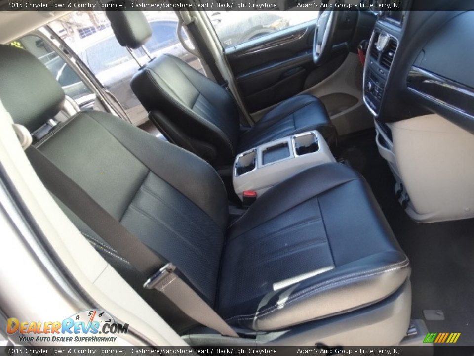 2015 Chrysler Town & Country Touring-L Cashmere/Sandstone Pearl / Black/Light Graystone Photo #18