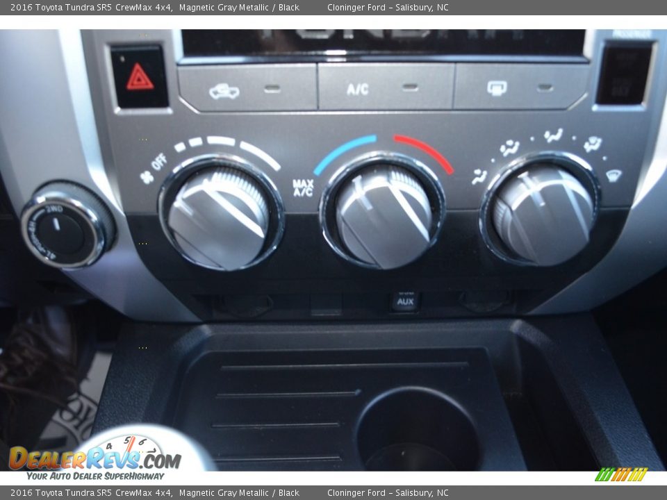 2016 Toyota Tundra SR5 CrewMax 4x4 Magnetic Gray Metallic / Black Photo #19