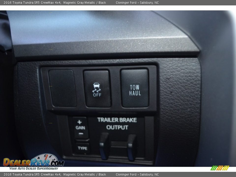 2016 Toyota Tundra SR5 CrewMax 4x4 Magnetic Gray Metallic / Black Photo #24
