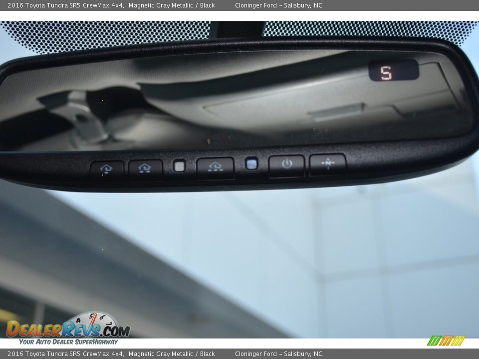 2016 Toyota Tundra SR5 CrewMax 4x4 Magnetic Gray Metallic / Black Photo #25