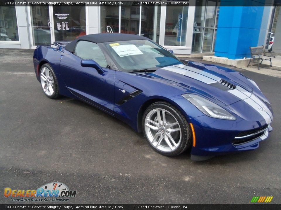 Front 3/4 View of 2019 Chevrolet Corvette Stingray Coupe Photo #25