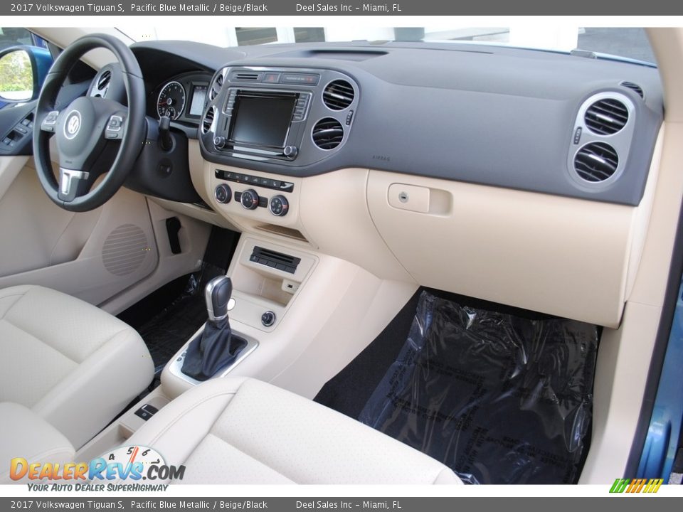 2017 Volkswagen Tiguan S Pacific Blue Metallic / Beige/Black Photo #18